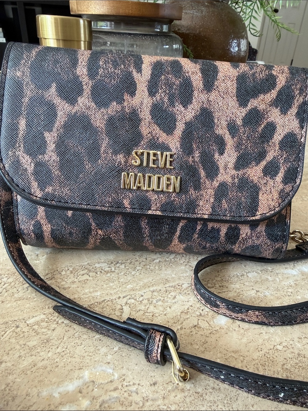 Steve Madden Leopard Print Crossbody Brown Black Gold Chain Adjustable Strap